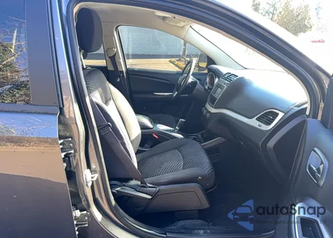 2016 Dodge Journey Sxt z USA, uszkodzony, nr VIN 3C4PDDBG1GT247349